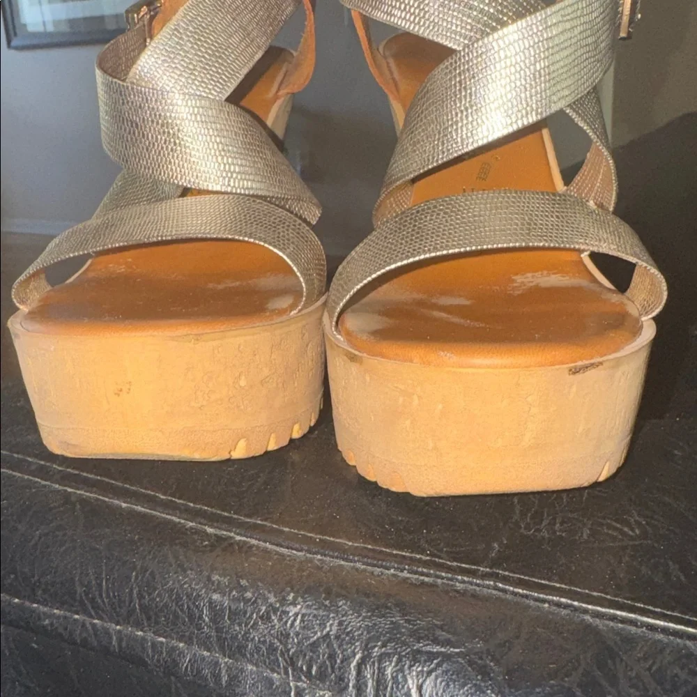 Italian Shoemakers Metallic Gold and Tan Wedge Sandals